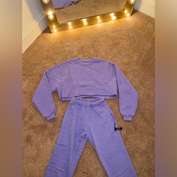 Set Active x Madelyn Cline - Lavender set - Picture 1 of 7